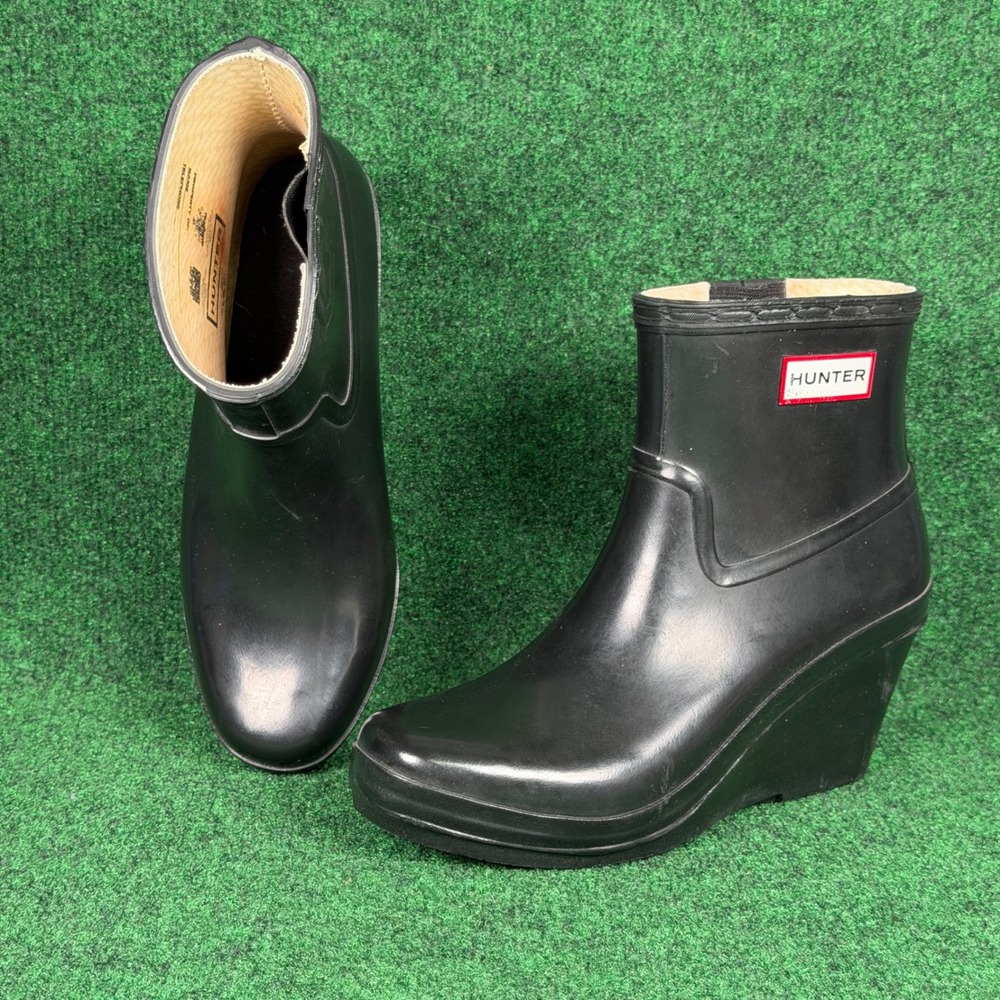 Hunter Alton Black Rubber Wedge Rain Boots Womens 8 Ankle Booties 39 EU